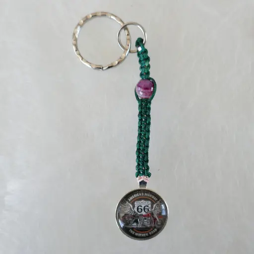 Porte clés perle et macramé Route 66